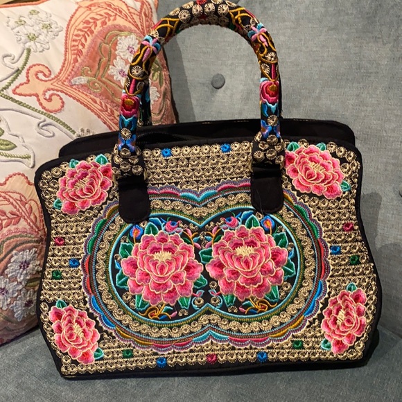 Handbags - Exquisite Embrodiered purse with shoulder strap